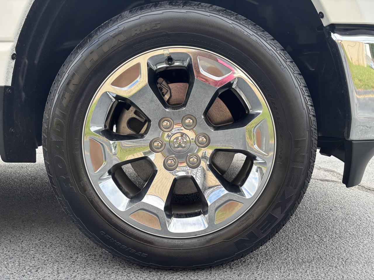 RAM 1500 Big Horn Crew Cab SWB 4WD 2022