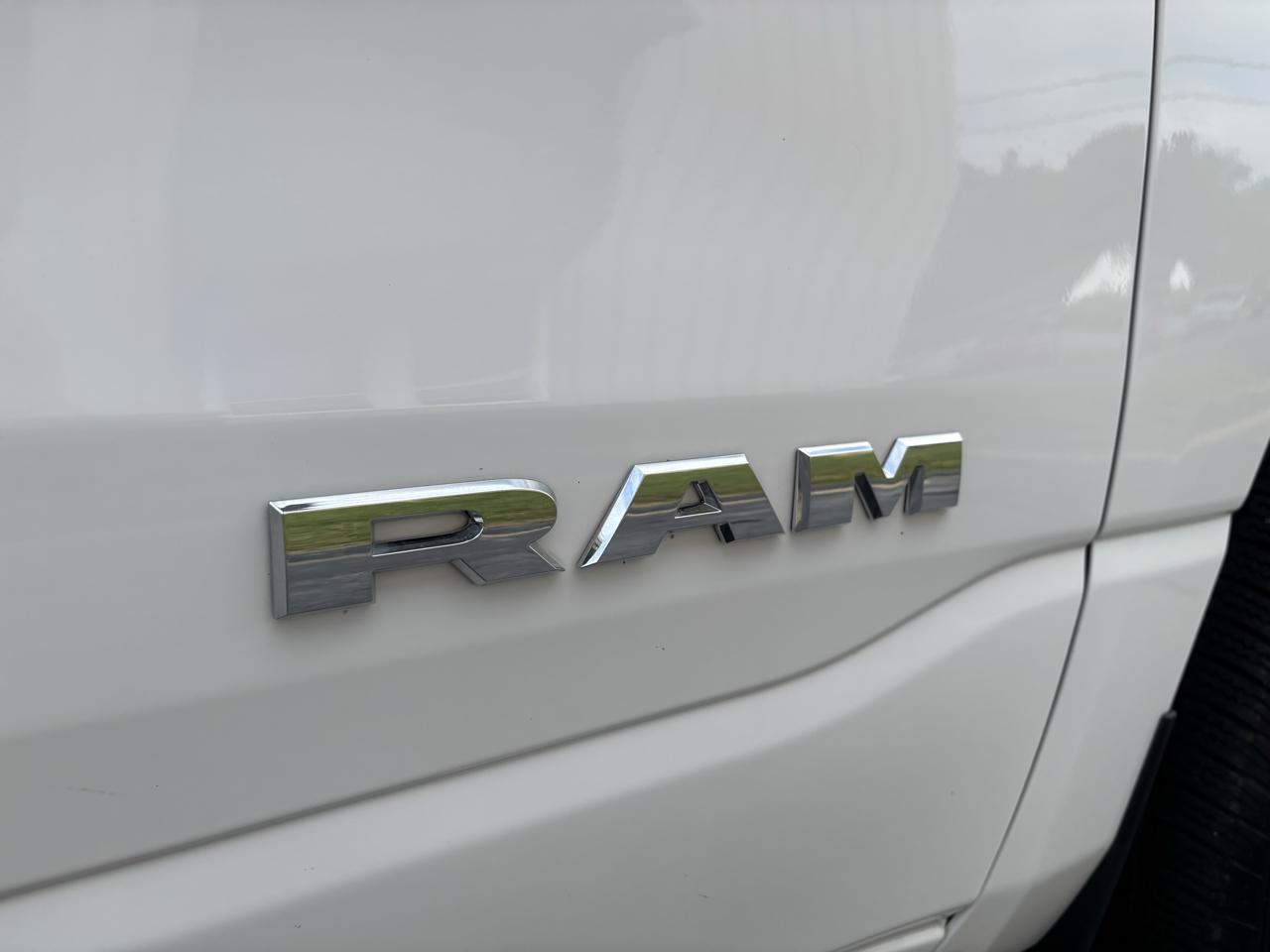 RAM 1500 Big Horn Crew Cab SWB 4WD 2022