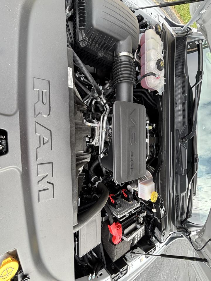 RAM 1500 Big Horn Crew Cab SWB 4WD 2022