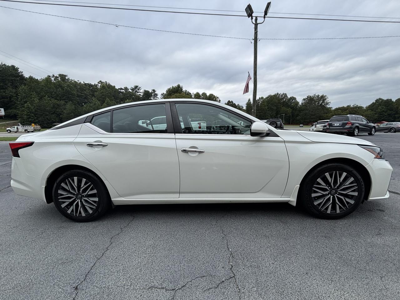 Nissan Altima 2.5 SV 2023