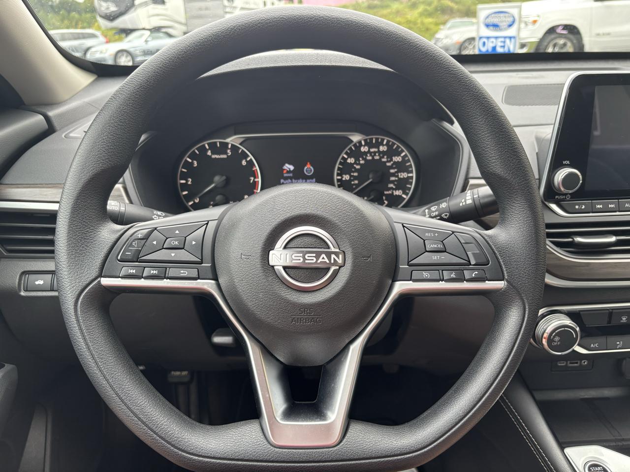 Nissan Altima 2.5 SV 2023