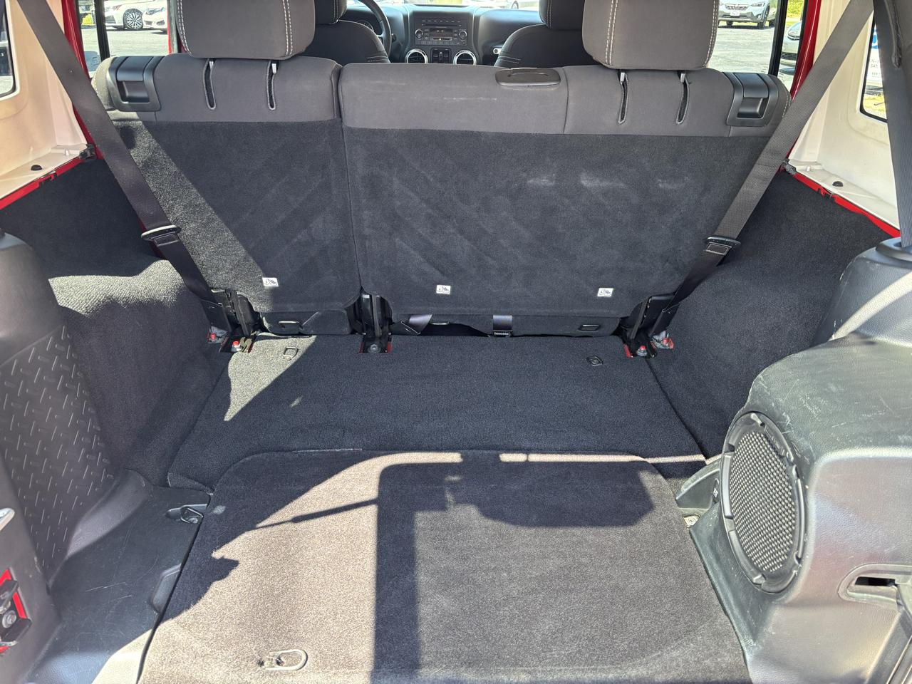Jeep Wrangler Unlimited Sahara 4WD 2014