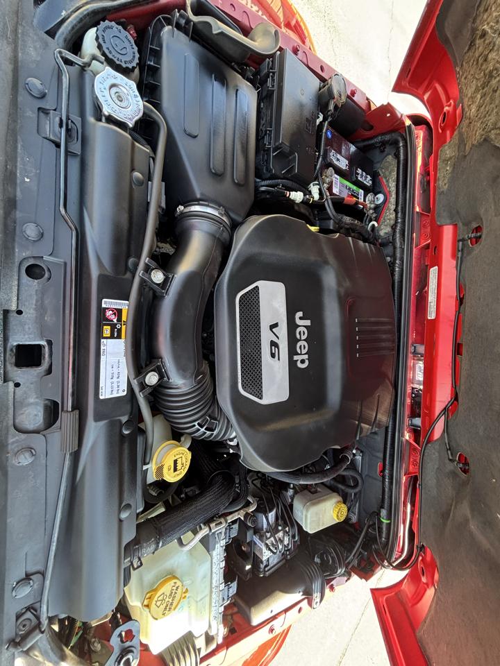 Jeep Wrangler Unlimited Sahara 4WD 2014