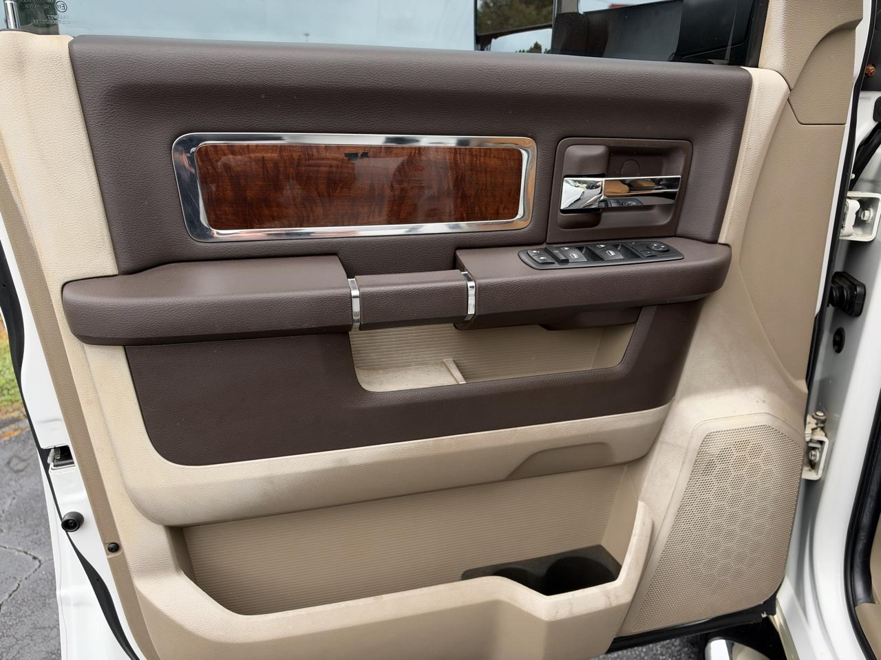 RAM 3500 Laramie Crew Cab 4WD 2011