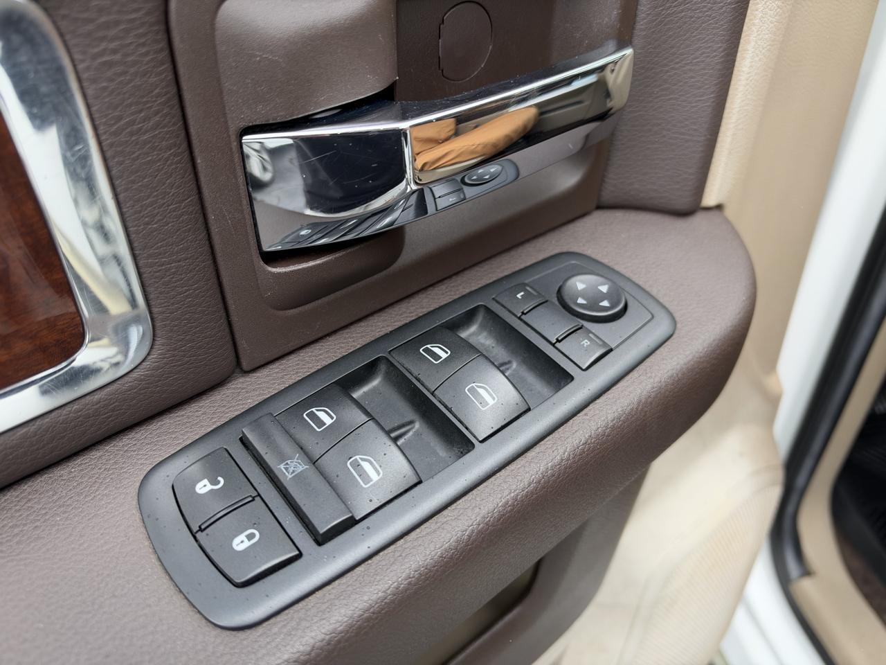 RAM 3500 Laramie Crew Cab 4WD 2011