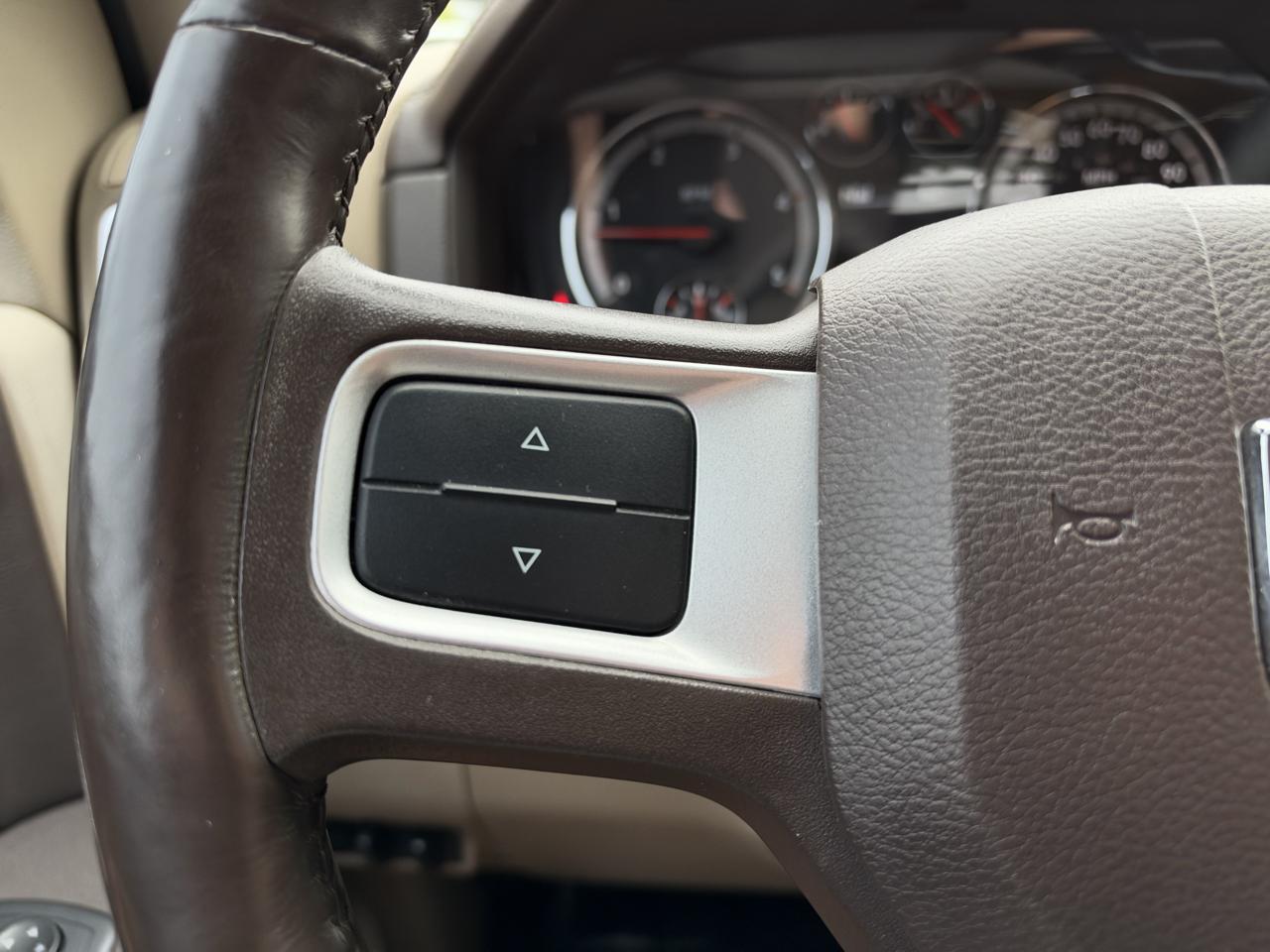 RAM 3500 Laramie Crew Cab 4WD 2011