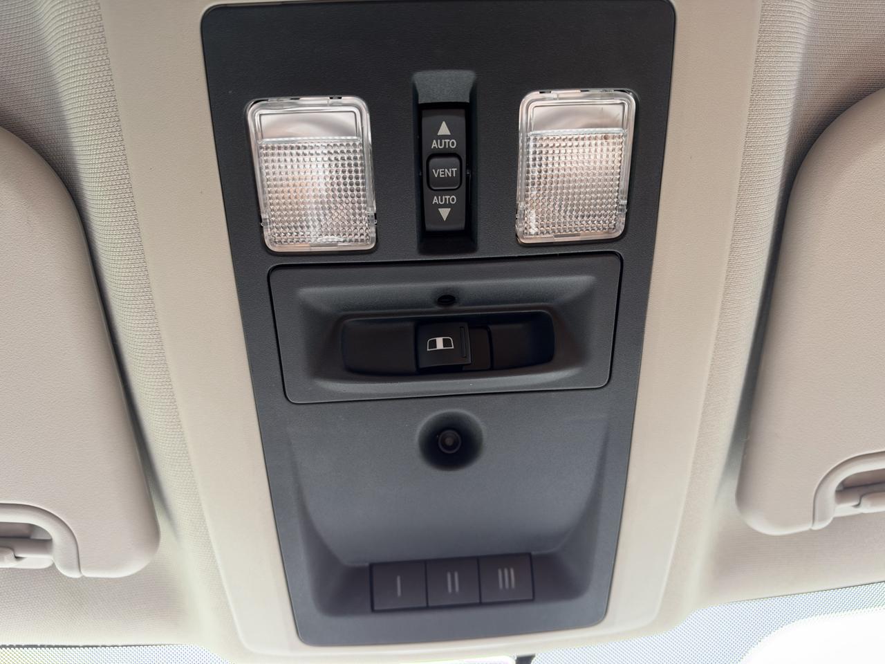 RAM 3500 Laramie Crew Cab 4WD 2011