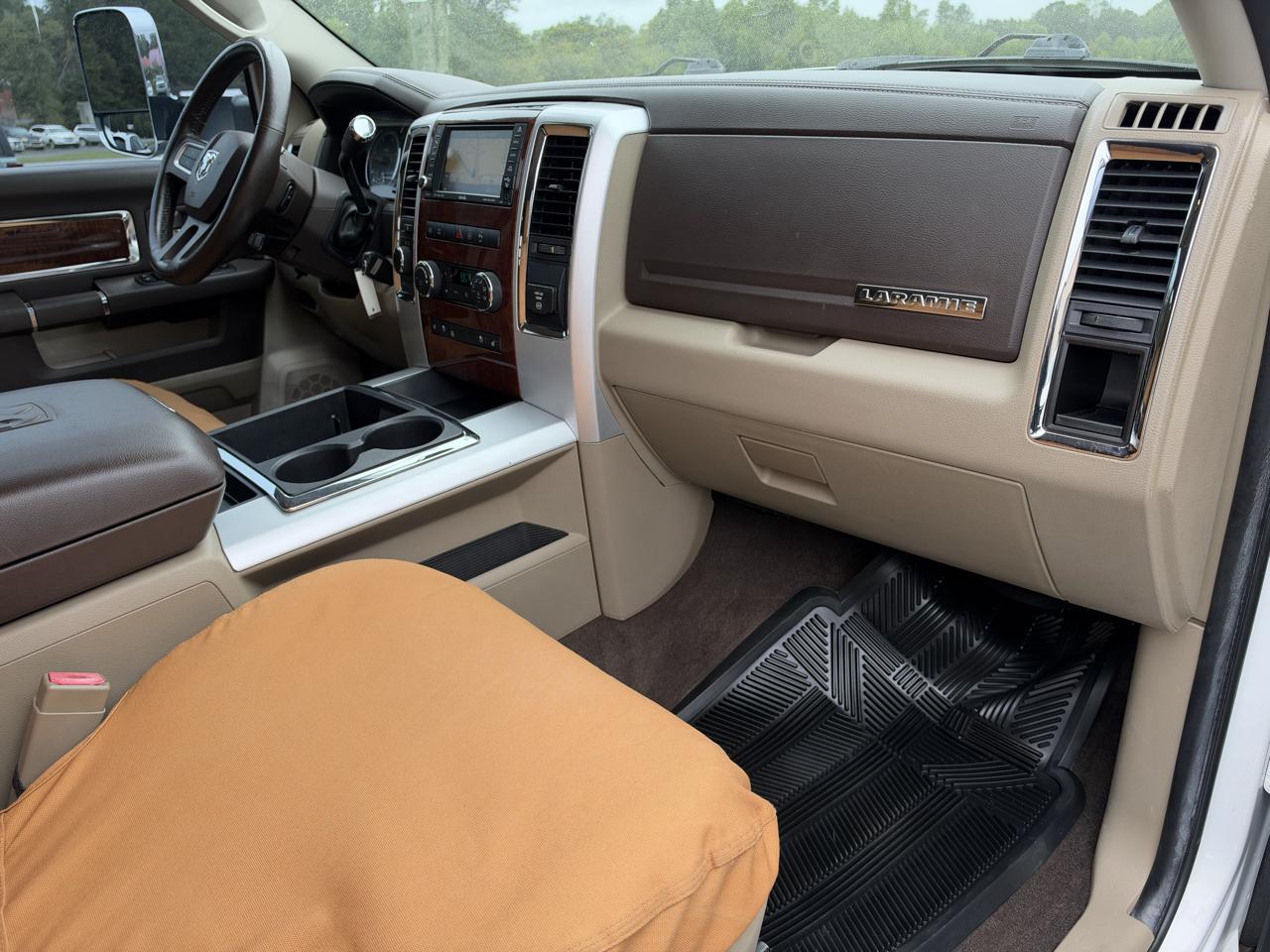 RAM 3500 Laramie Crew Cab 4WD 2011