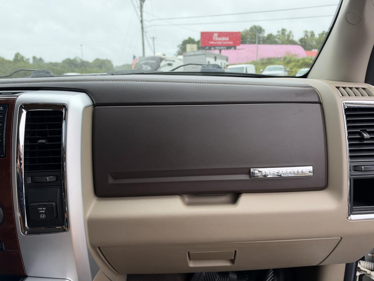 RAM 3500 Laramie Crew Cab 4WD 2011