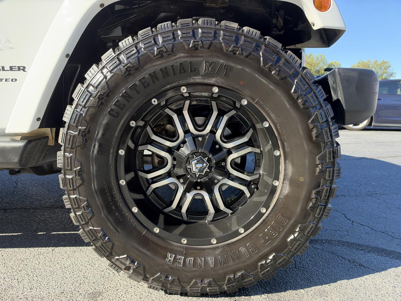 Jeep Wrangler Unlimited Sahara 4WD 2017