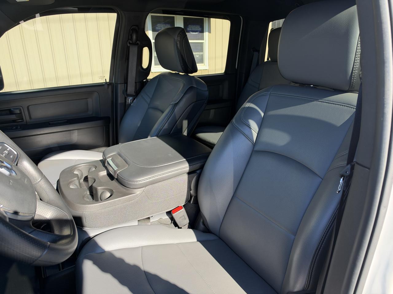 RAM 2500 Tradesman Crew Cab 4WD 2026