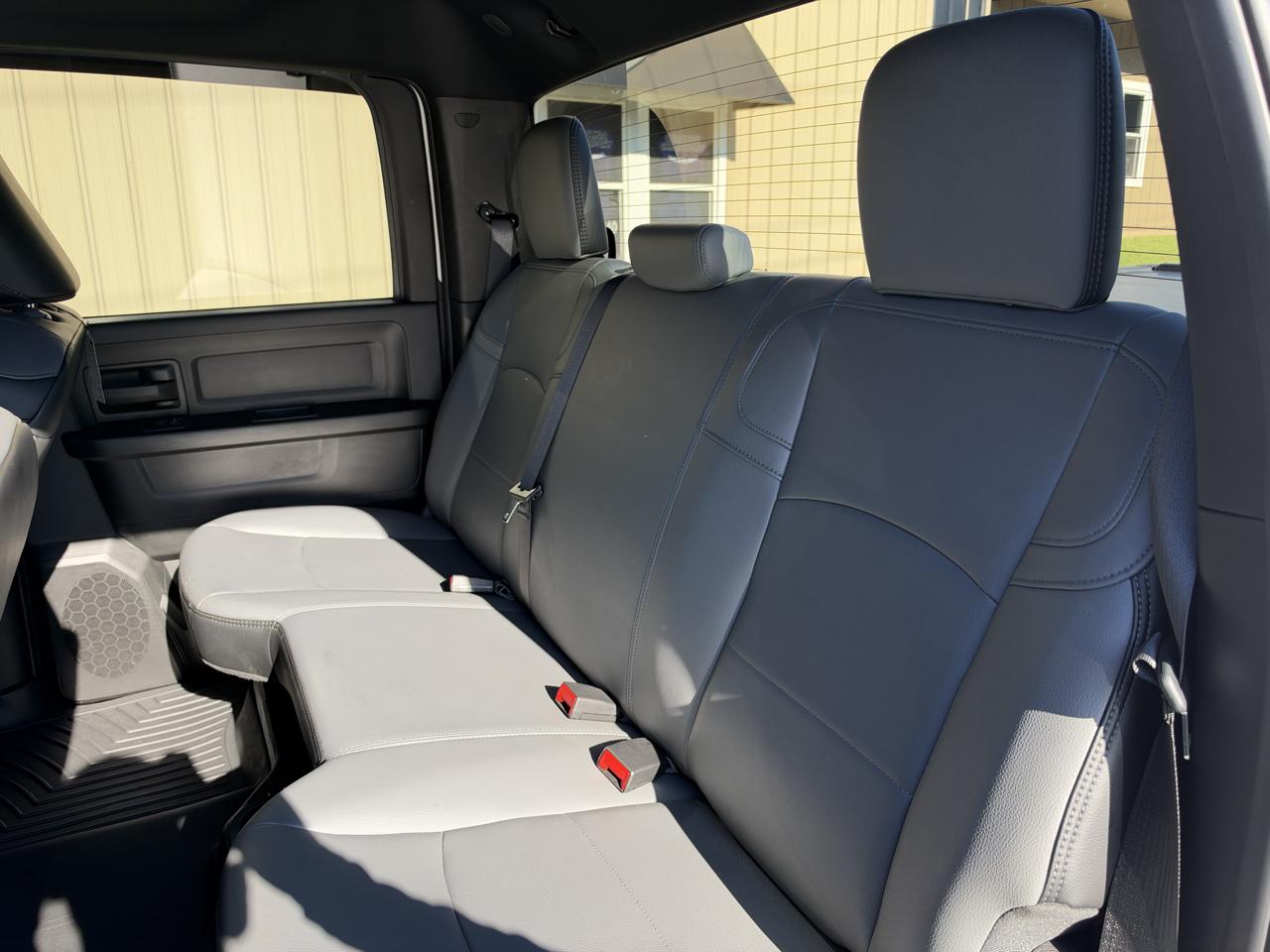 RAM 2500 Tradesman Crew Cab 4WD 2026