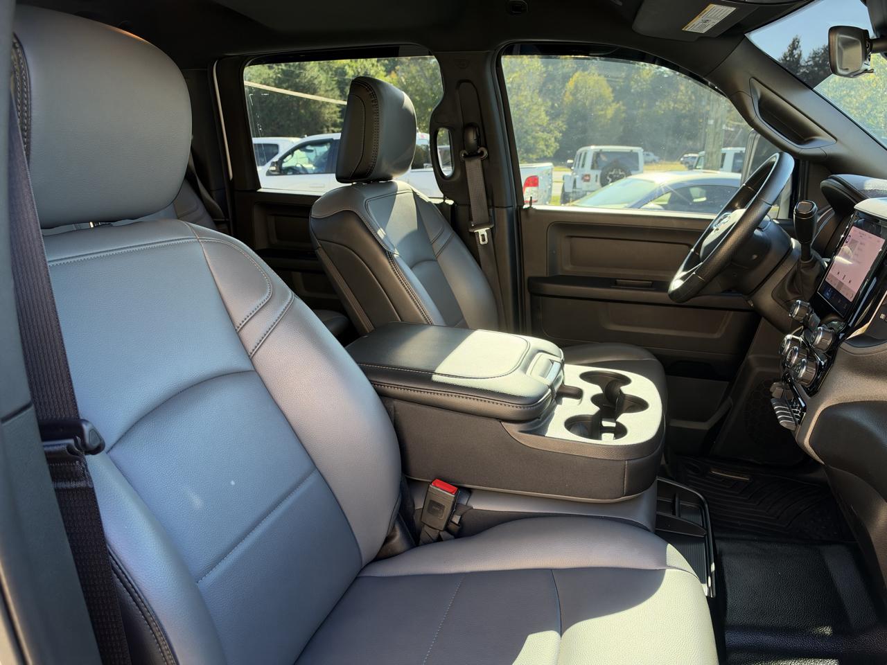 RAM 2500 Tradesman Crew Cab 4WD 2026