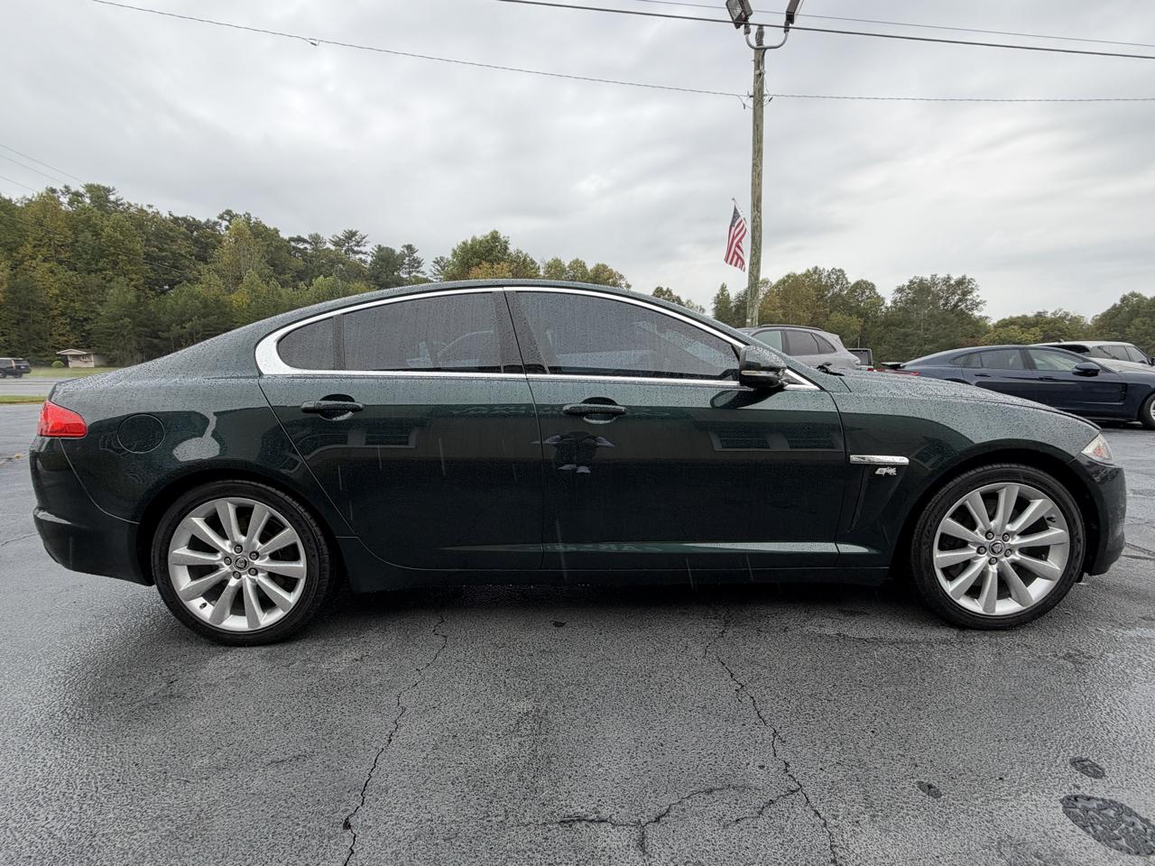 Jaguar XF-Series XF 3.0L V6 SC AWD 2013