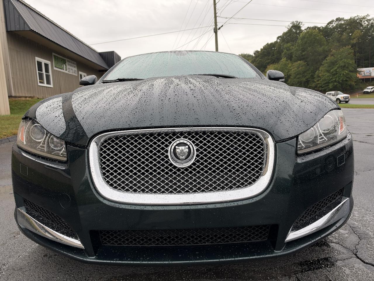 Jaguar XF-Series XF 3.0L V6 SC AWD 2013