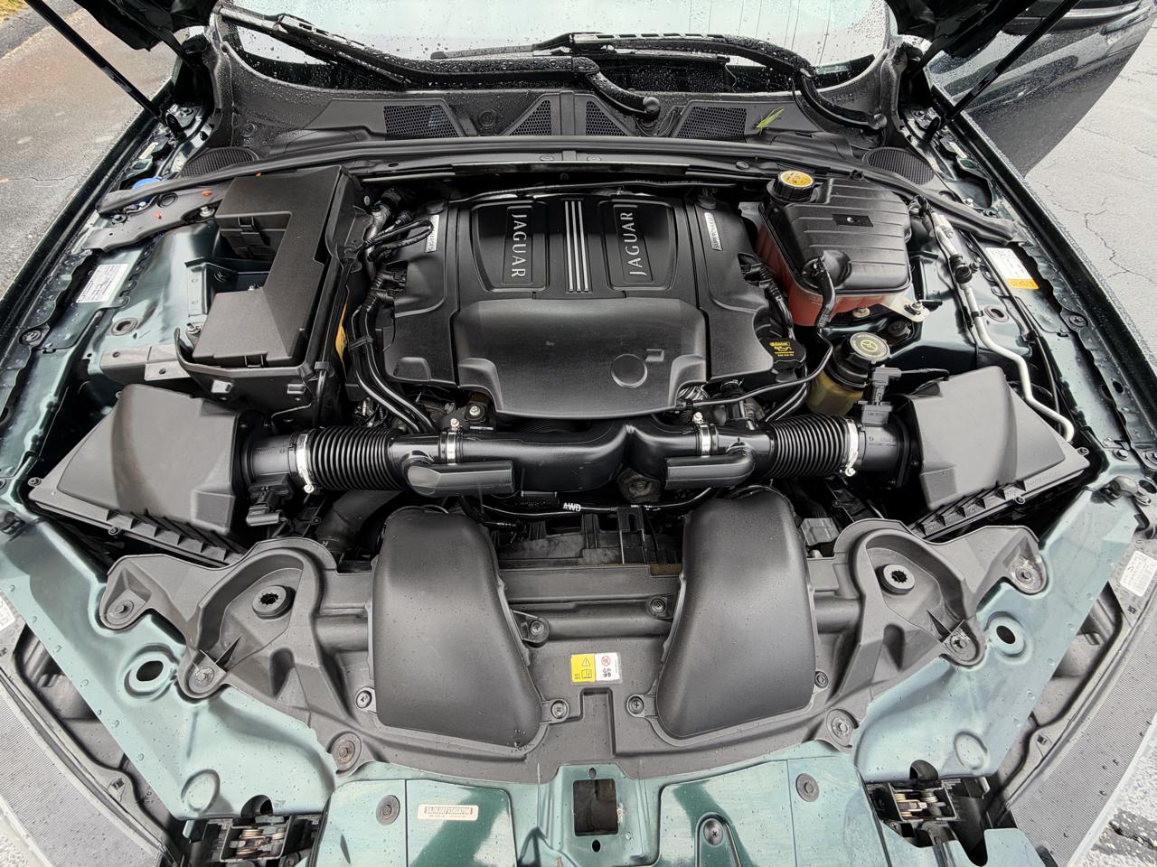 Jaguar XF-Series XF 3.0L V6 SC AWD 2013