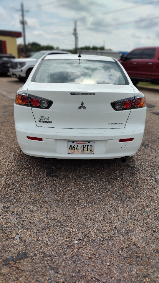 Mitsubishi Lancer ES CVT 2015 Mitsubishi Lancer ES CVT 2015