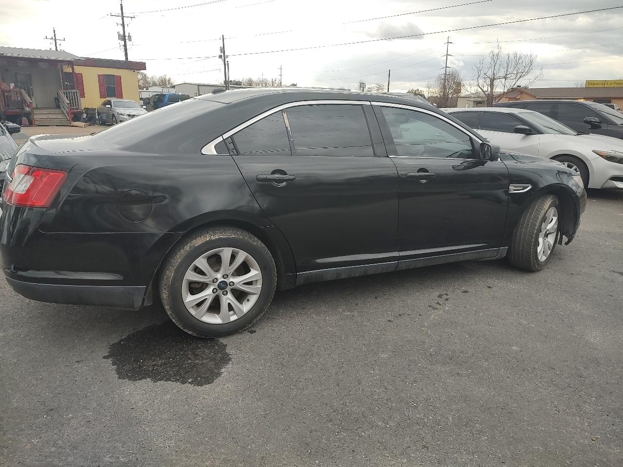 Ford Taurus SEL FWD 2012