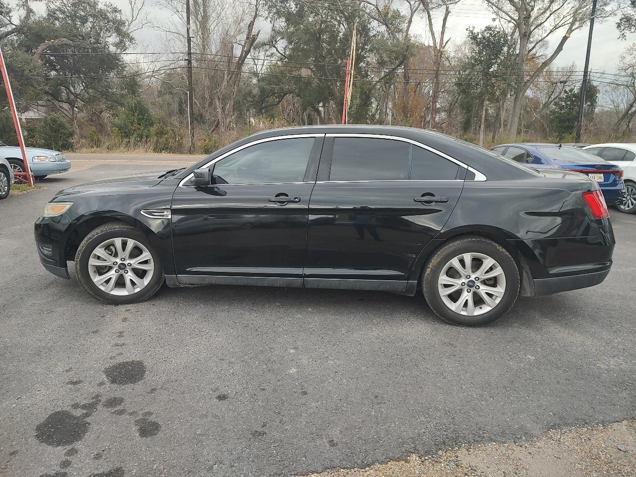 Ford Taurus SEL FWD 2012