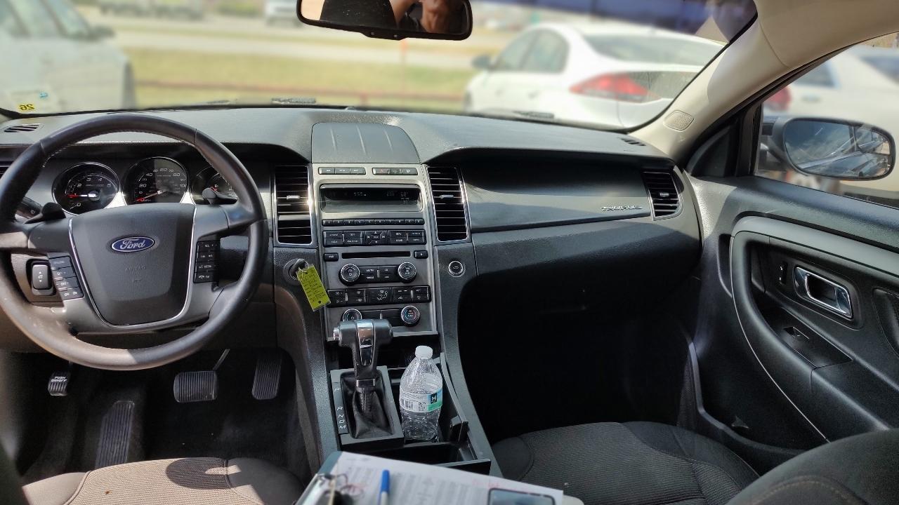 Ford Taurus SEL FWD 2012