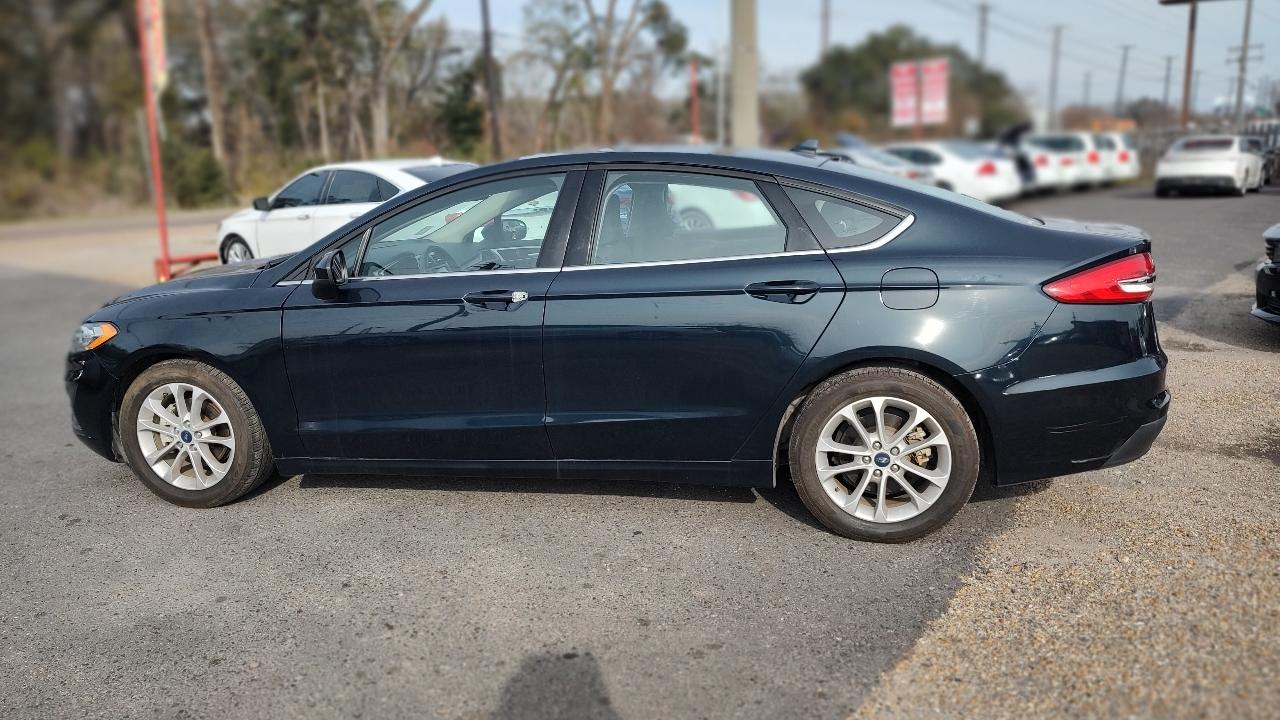 Ford Fusion SE 2020