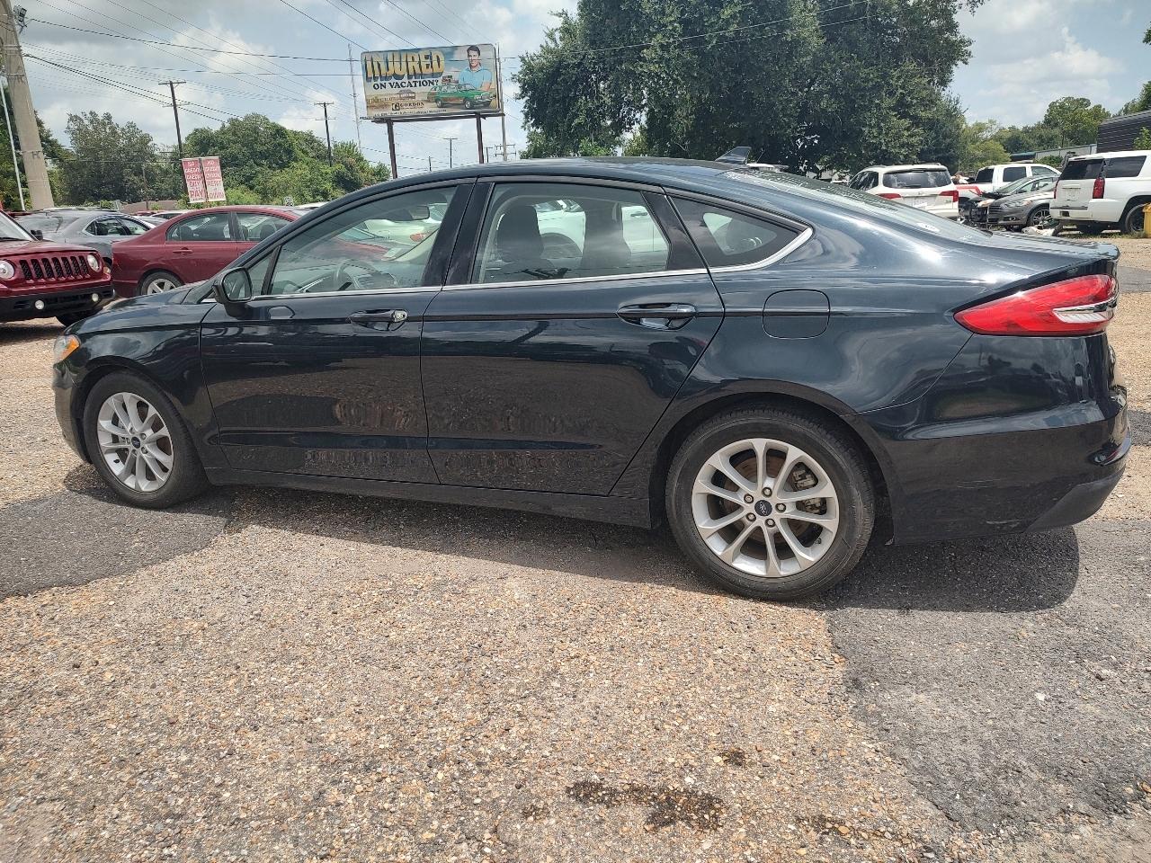 Ford Fusion SE 2020