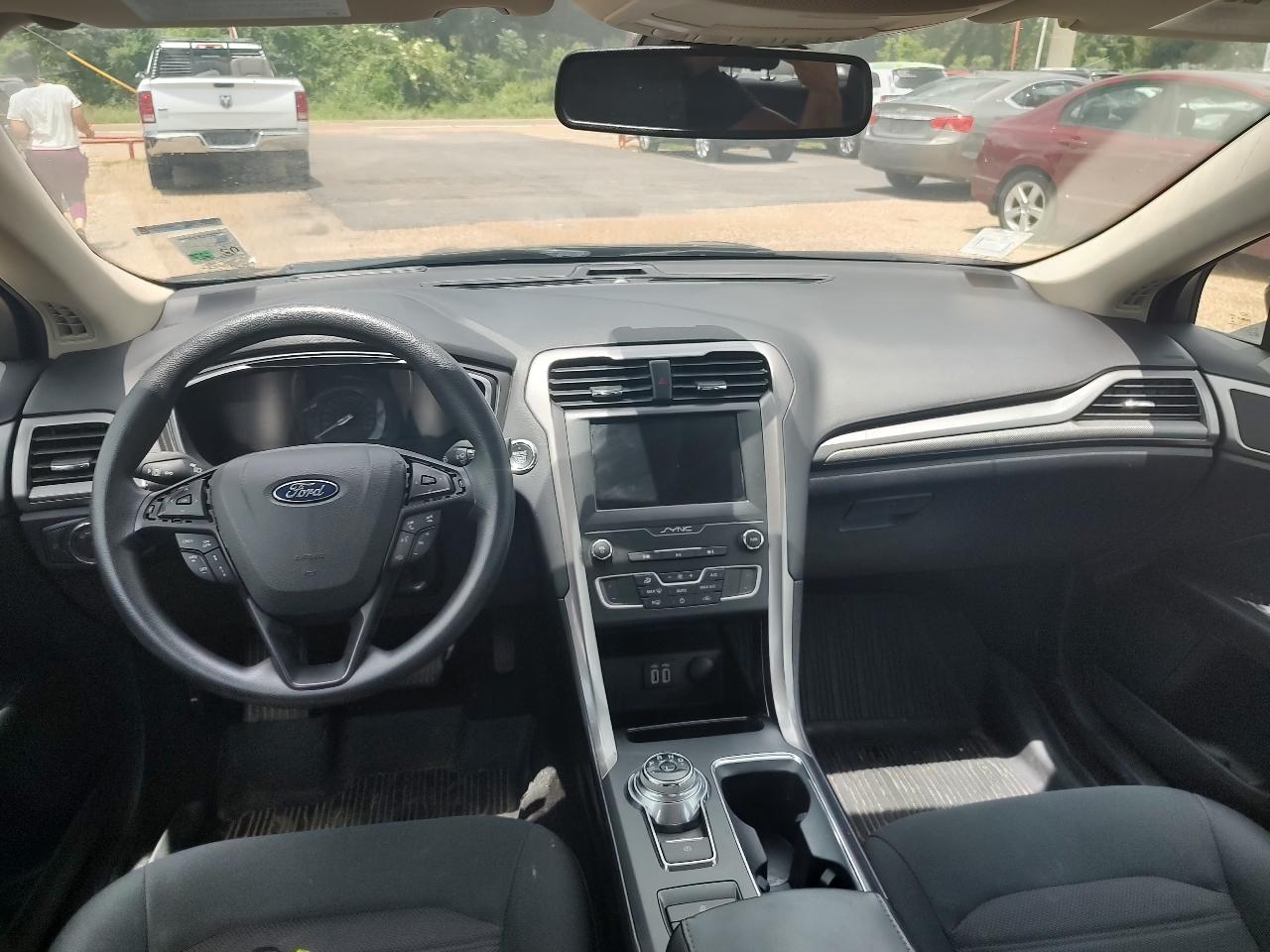 Ford Fusion SE 2020