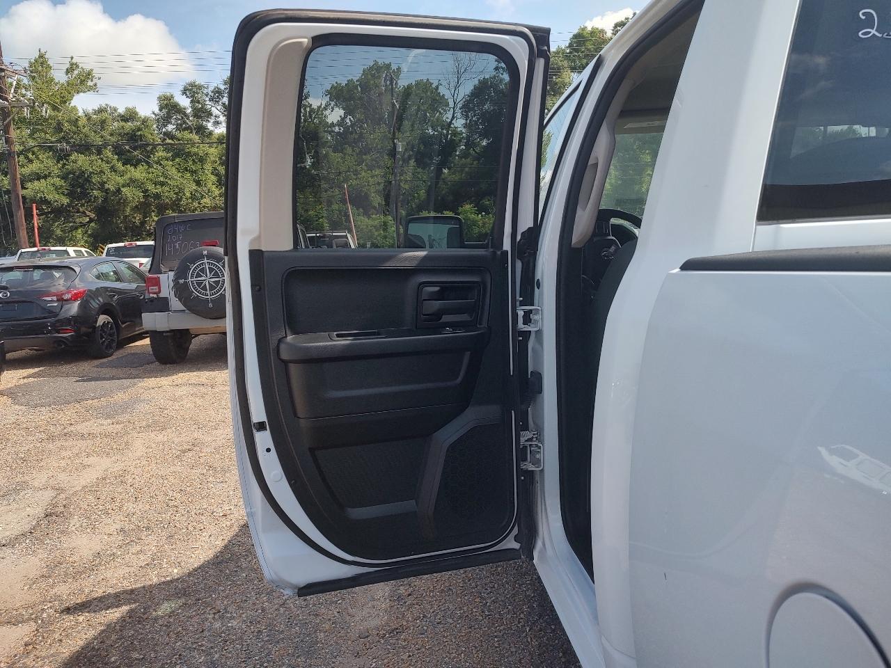 RAM 1500 Classic Tradesman Quad Cab 2WD 2019
