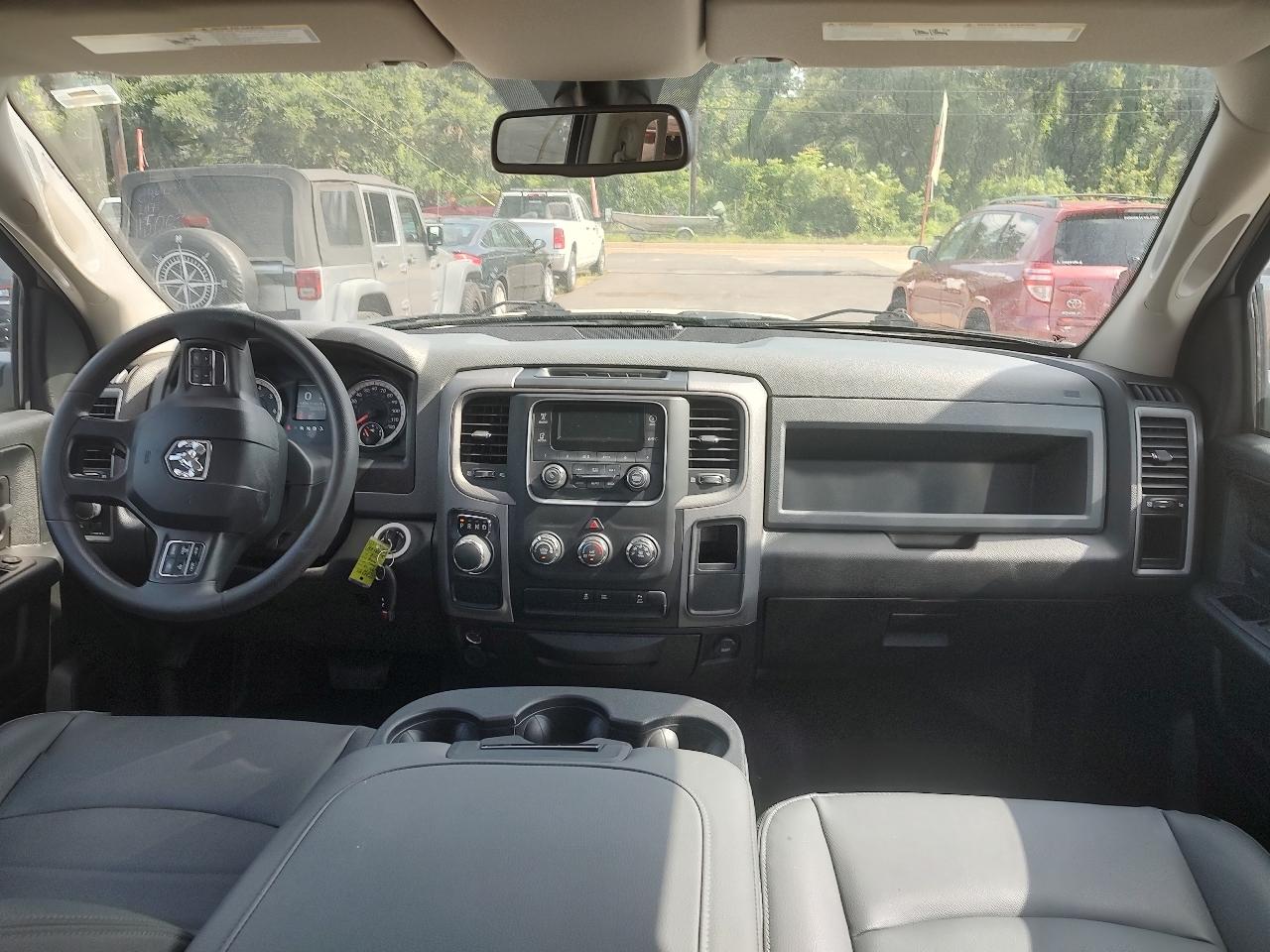 RAM 1500 Classic Tradesman Quad Cab 2WD 2019