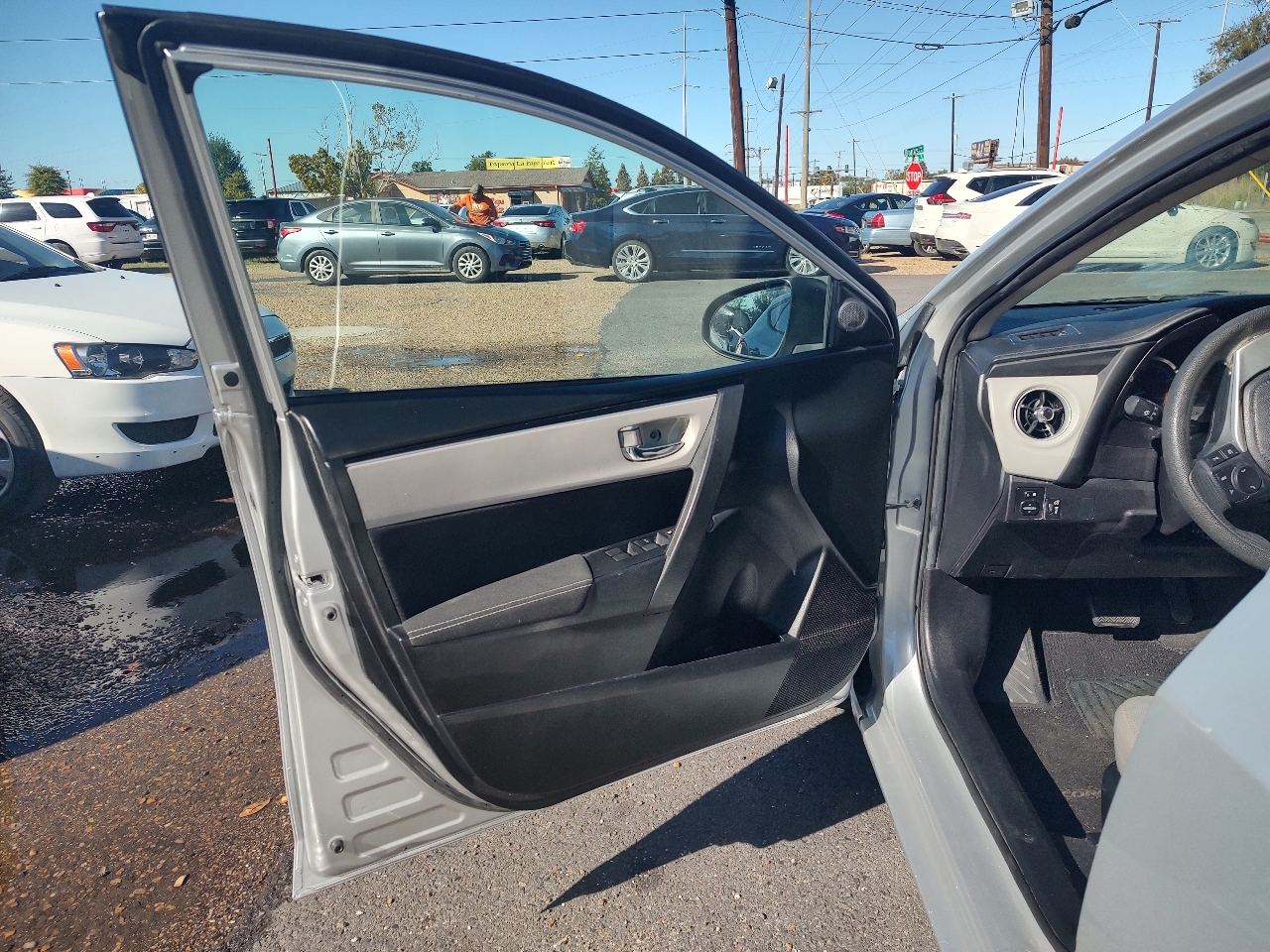 Toyota Corolla XLE CVT 2019 Toyota Corolla XLE CVT 2019