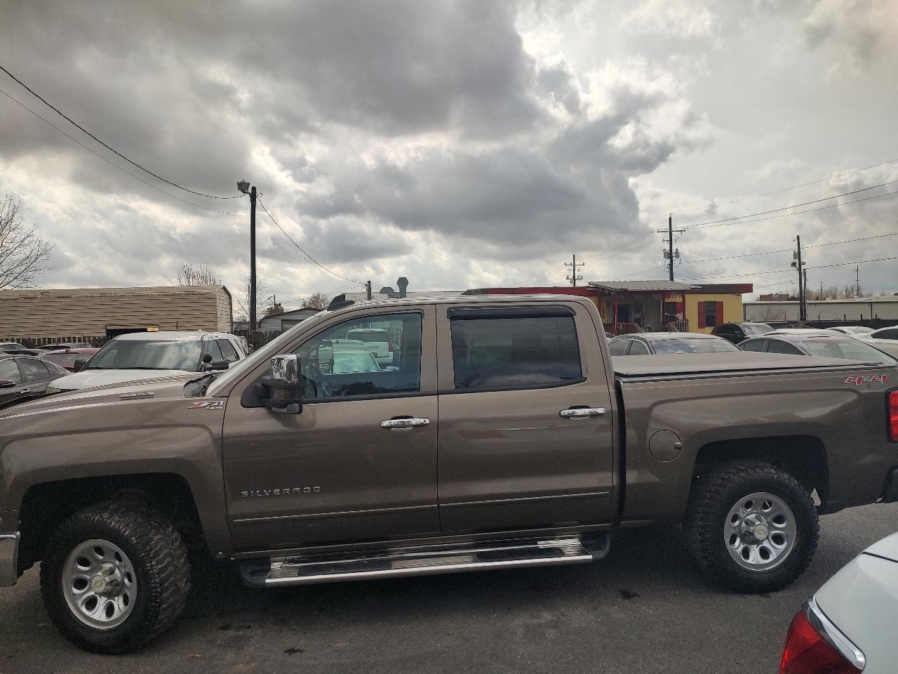 Chevrolet Silverado 1500 LT Crew Cab Long Box 4WD 2015