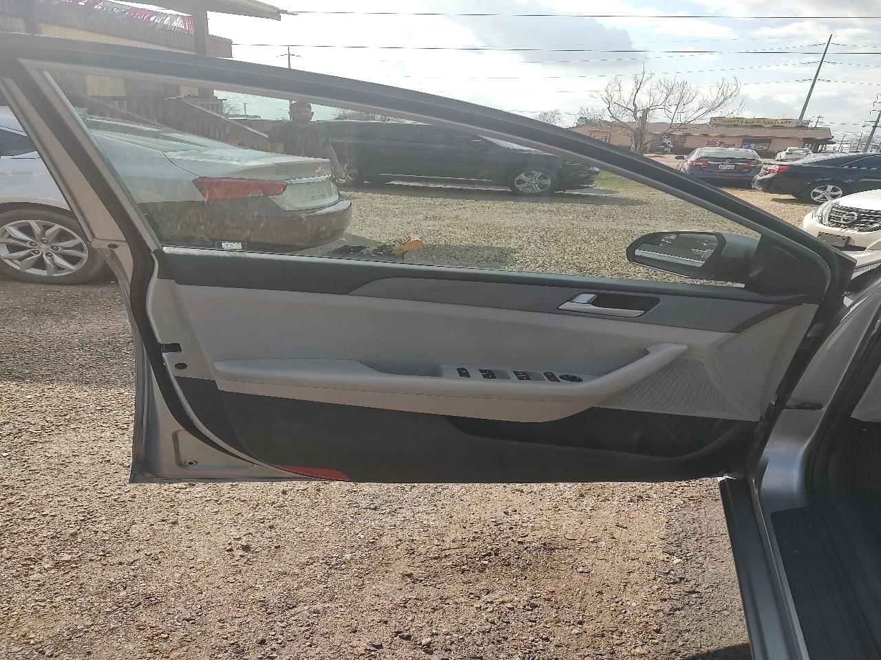 Hyundai SONATA SE/  2017