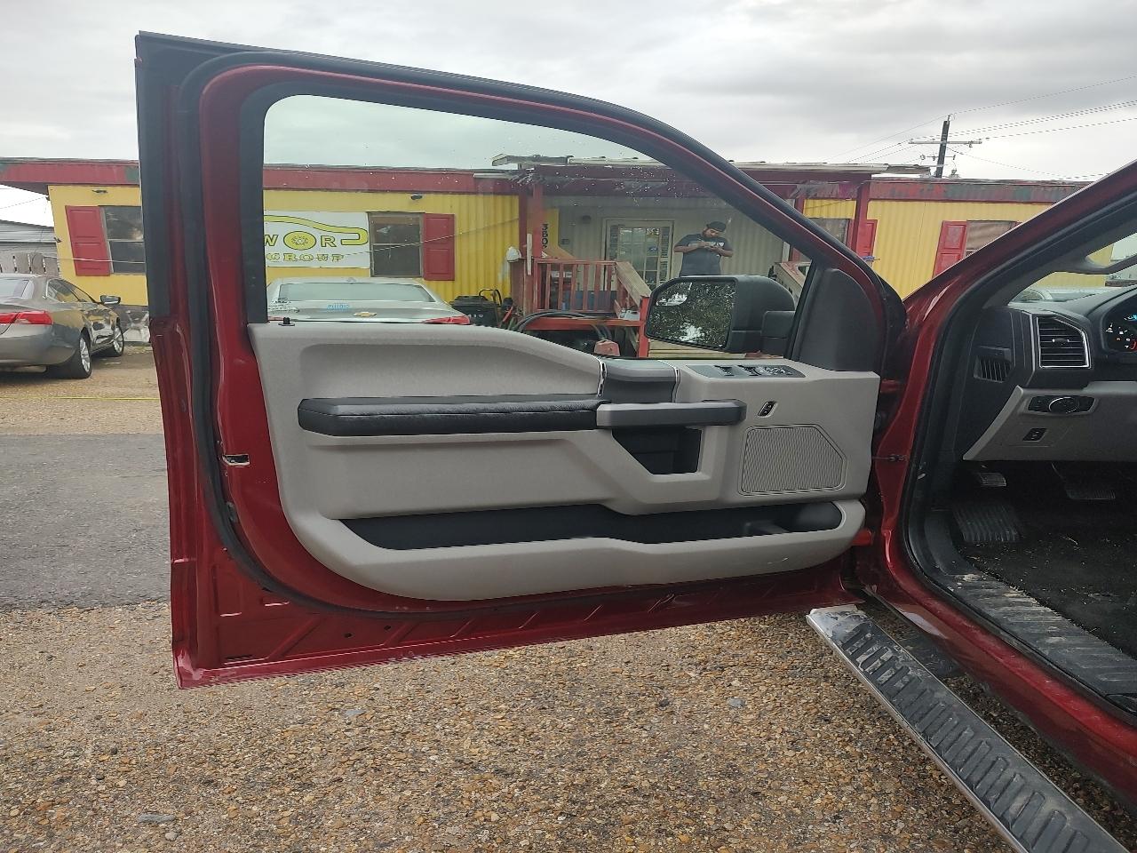 Ford F-150 XLT SuperCrew 5.5-ft. Bed 2WD 2015