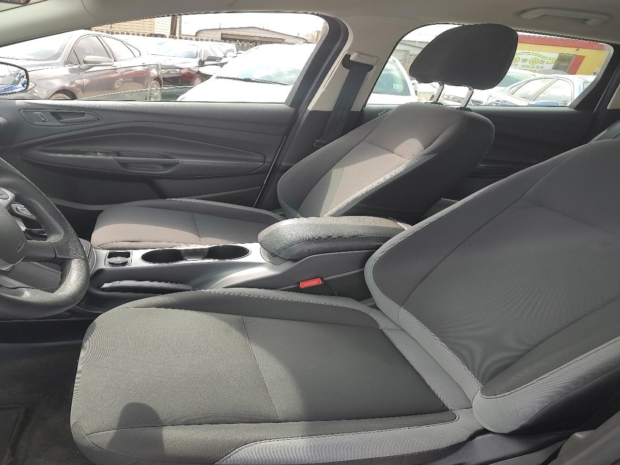 Ford Escape S FWD 2015