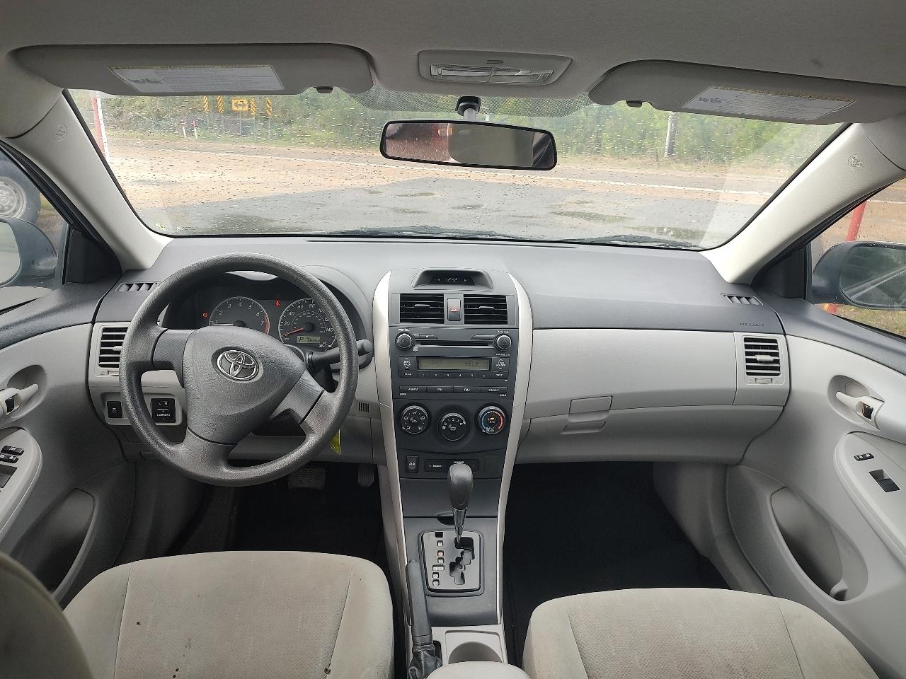 Toyota Corolla S 5-Speed MT 2013