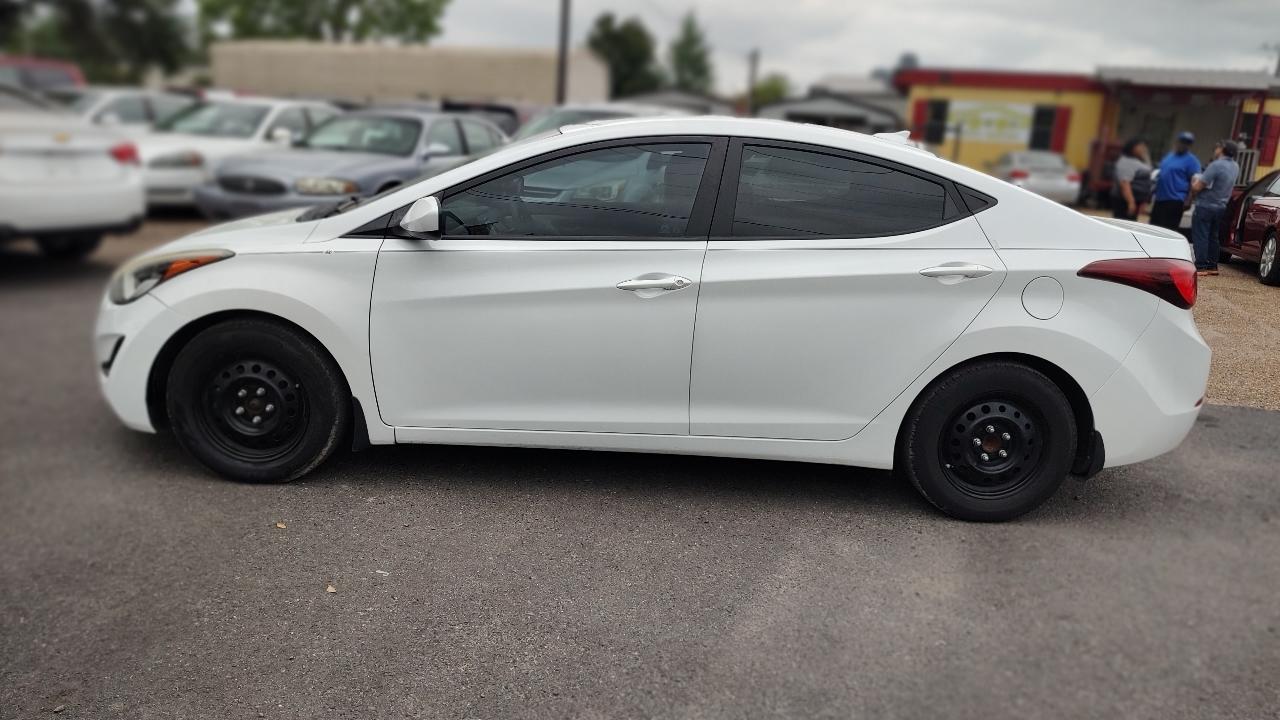 Hyundai Elantra  2016