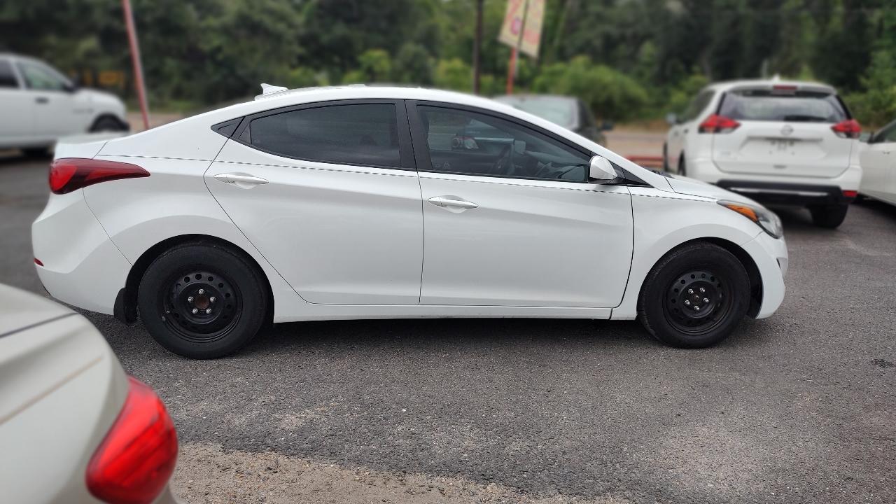 Hyundai Elantra  2016