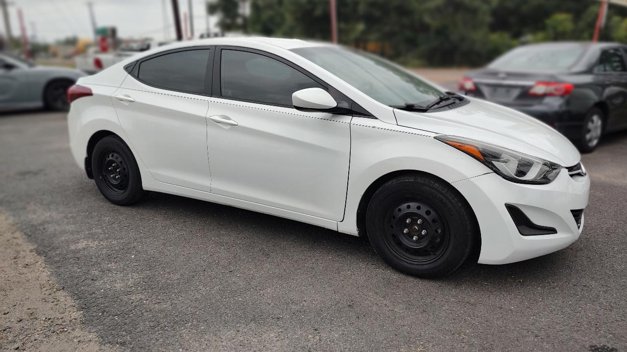 Hyundai Elantra  2016