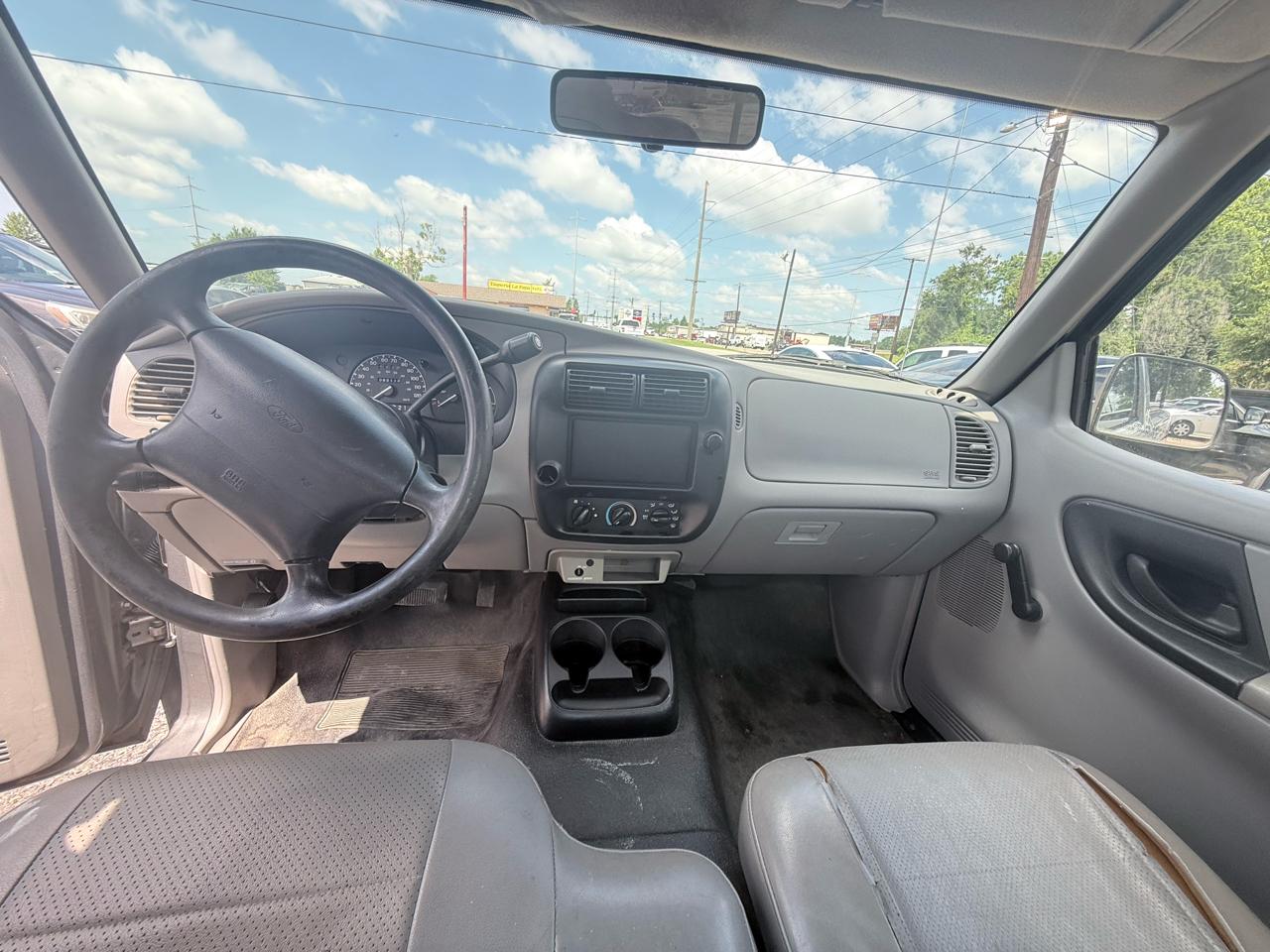 Ford Ranger XL Short Bed 2WD 2000