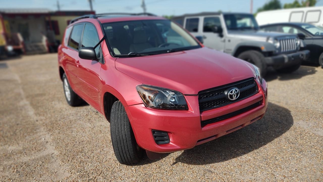 Toyota RAV4 Base I4 2WD 2012
