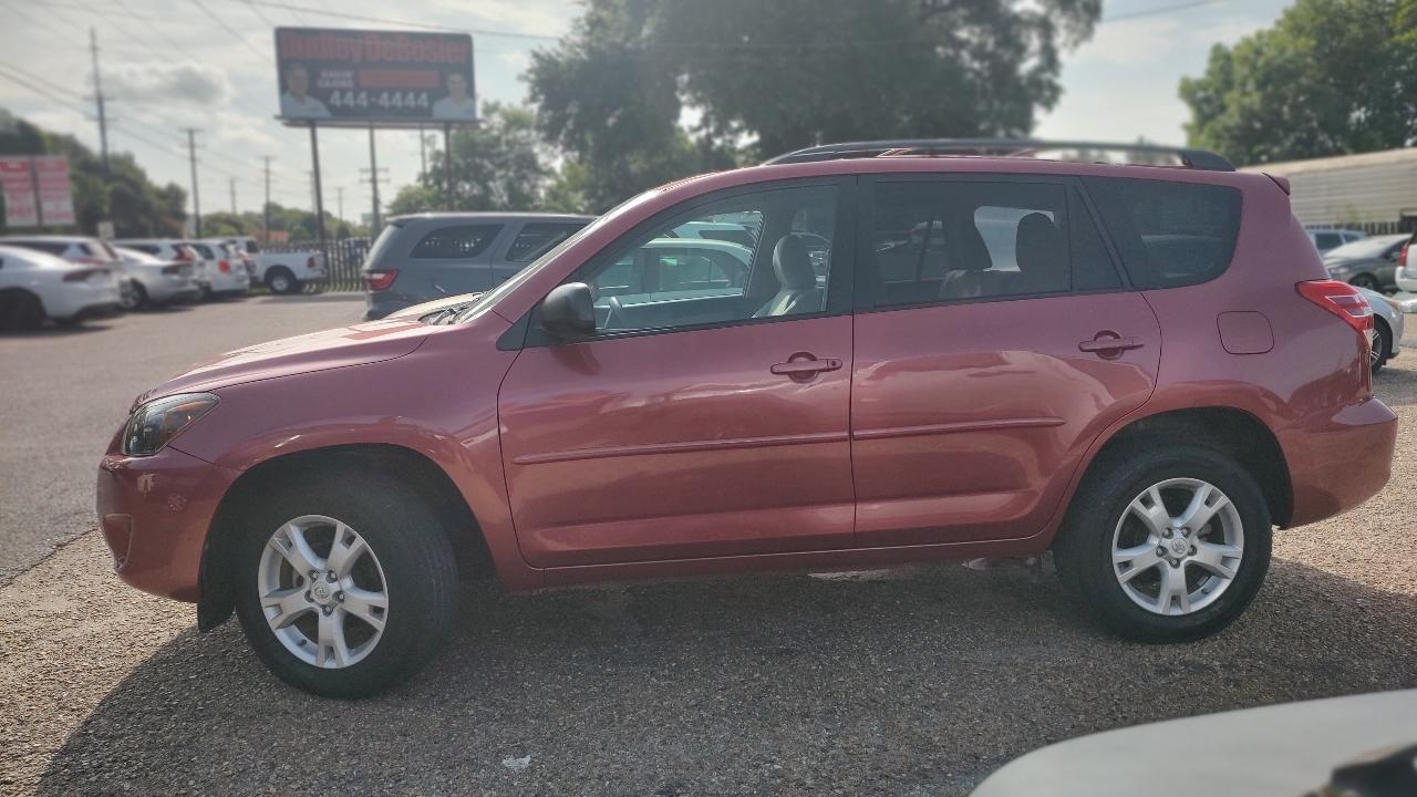 Toyota RAV4 Base I4 2WD 2012