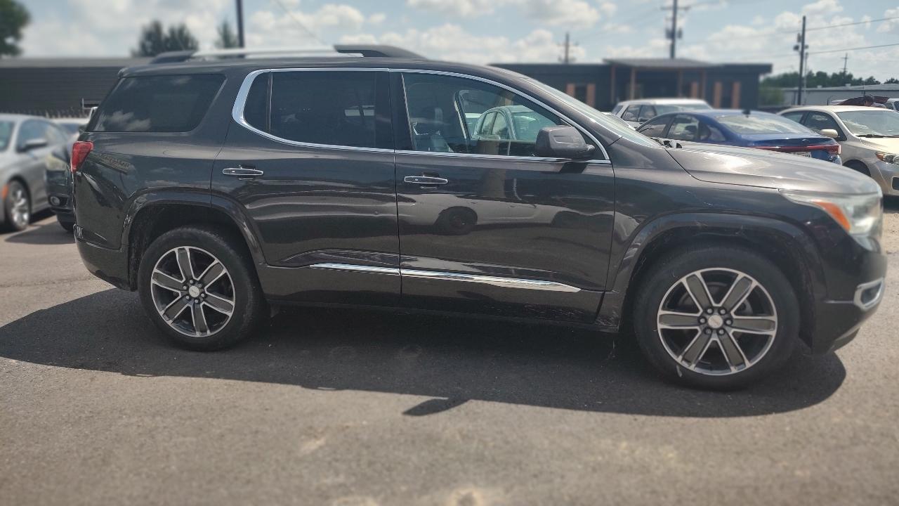 GMC Acadia Denali 2019