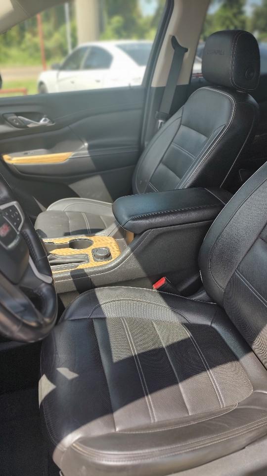 GMC Acadia Denali 2019