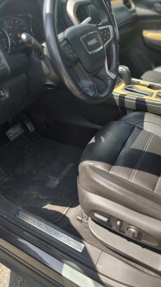 GMC Acadia Denali 2019