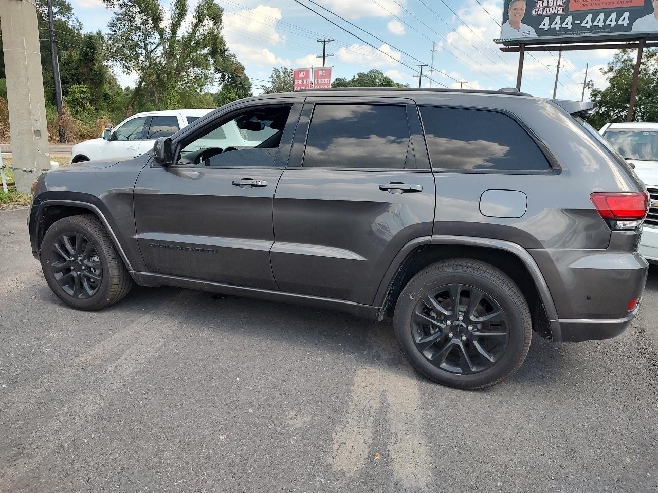 Jeep Grand Cherokee Laredo 2WD 2020