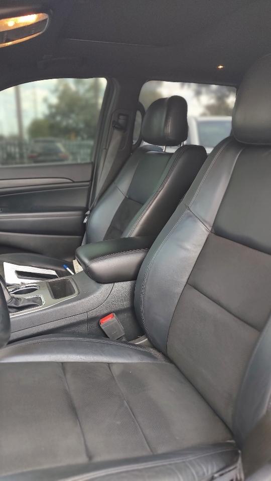 Jeep Grand Cherokee Laredo 2WD 2020
