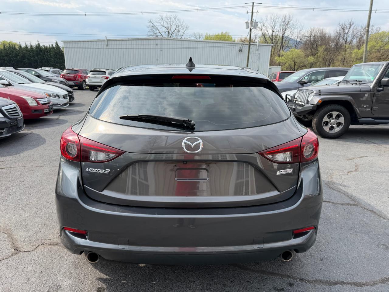 Mazda MAZDA3  2018