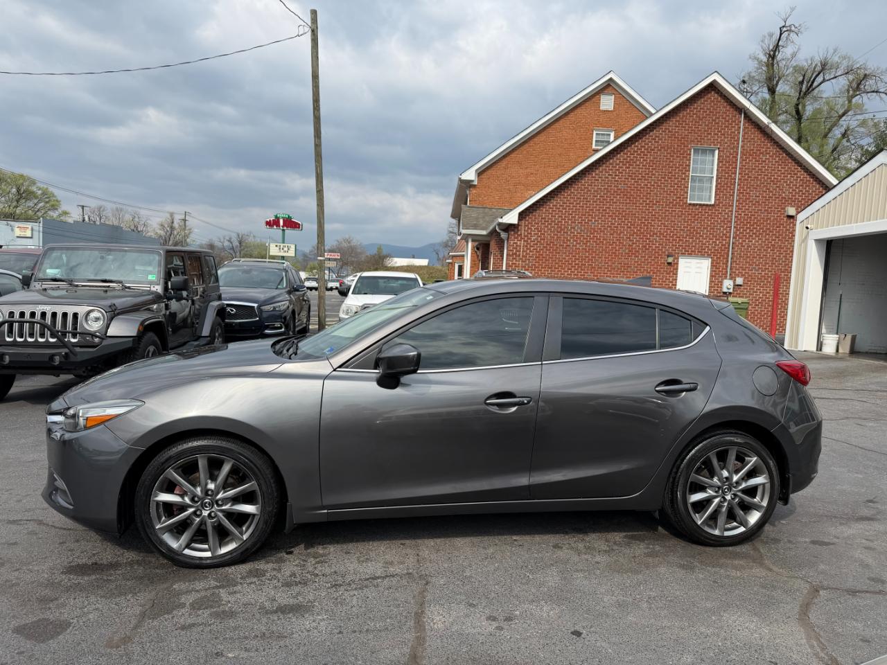 Mazda MAZDA3  2018