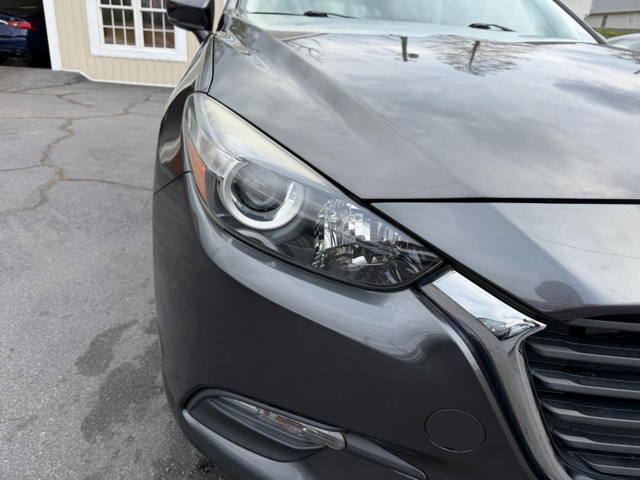 Mazda MAZDA3  2018