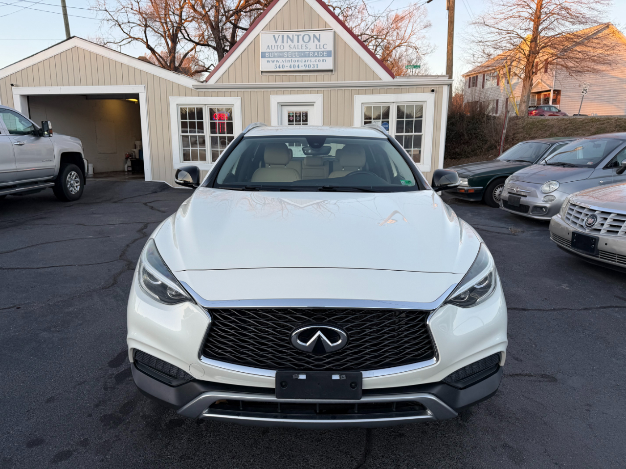 Infiniti QX30 Luxury AWD 2017